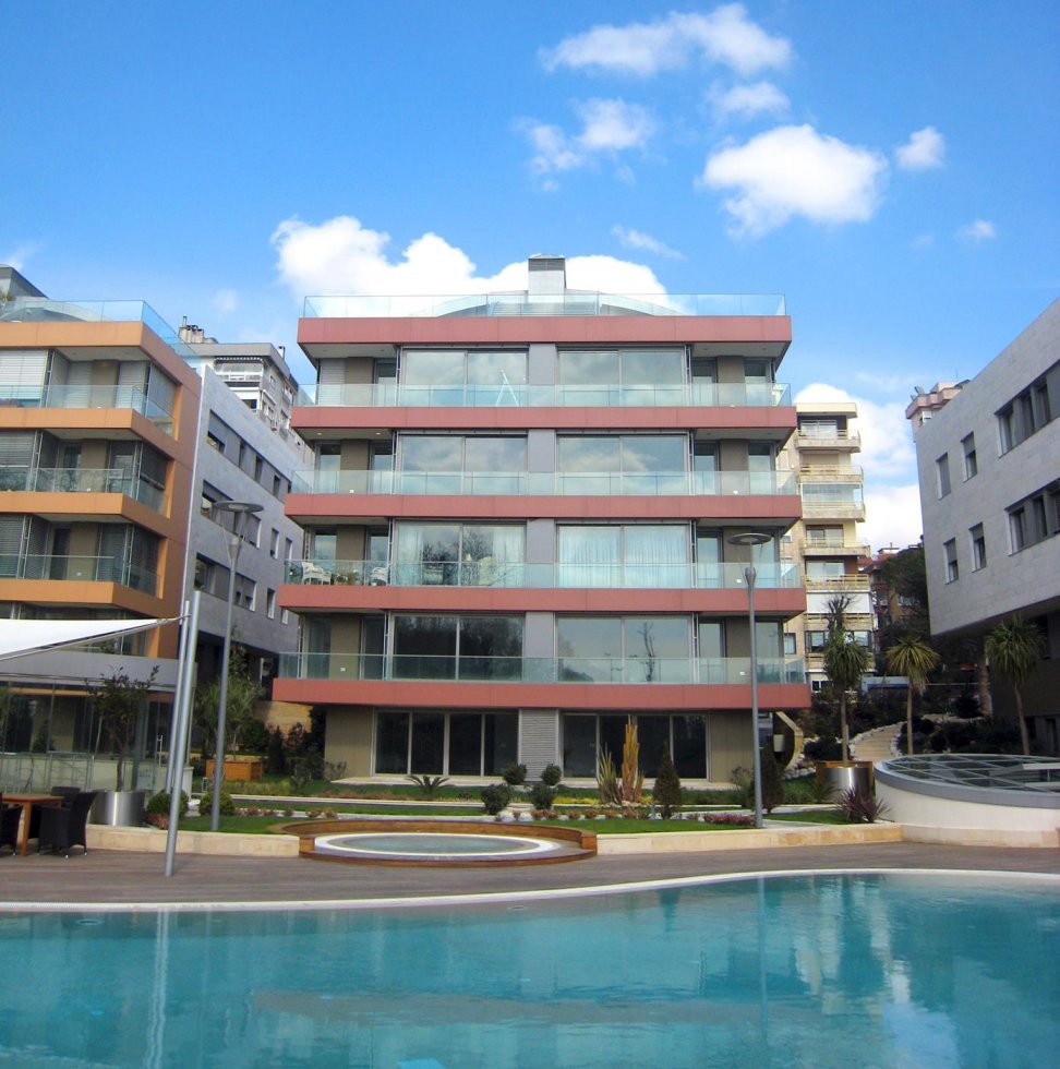 Polat Caddebostan Housing